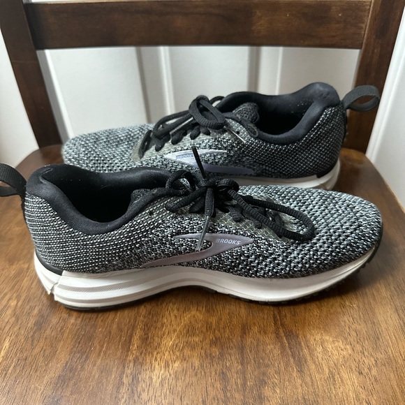 Brooks Transmit DNA Women’s Size 7 Charcoal and White Athletic Sneakers - Picture 7 of 9